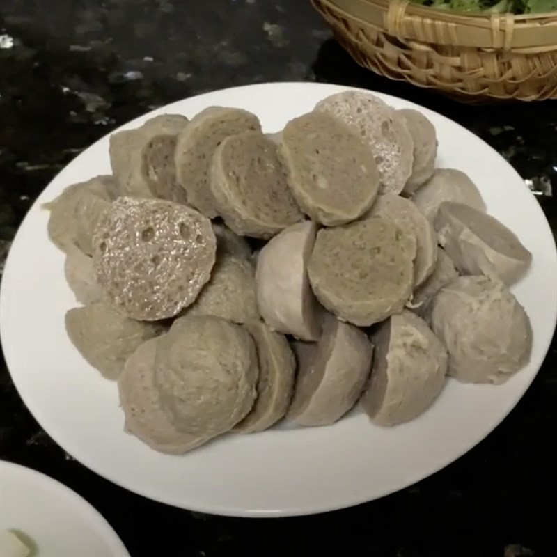 Sơ chế xương heo để loại bỏ mùi hôi