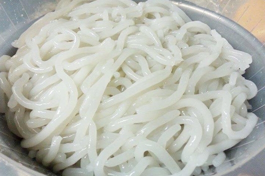 banh20canh20tuoi2001