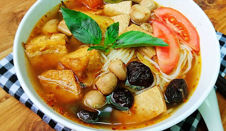bun chay nam sa te dau hu ca chua ngon
