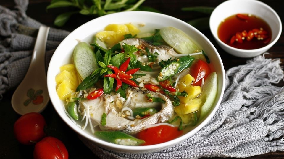 Canh chua cá lóc chuẩn vị miền Nam, một trong các món canh đơn giản nhưng đầy hương vị
