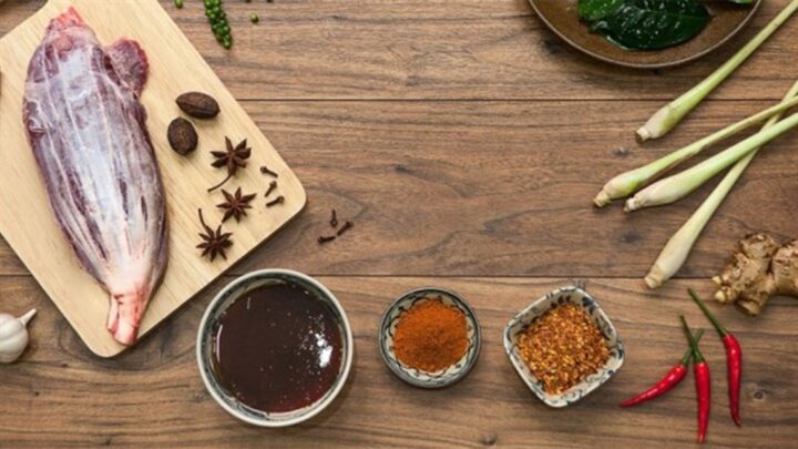 Chuẩn bị nguyên liệu tươi ngon cho món bò kho Nghệ An