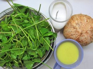 Nguyên liệu chuẩn bị cách nấu rau má đậu xanh sữa dừa