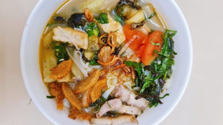 Bún ốc chuối đậu nóng hổi, thơm ngon chuẩn vị miền Bắc