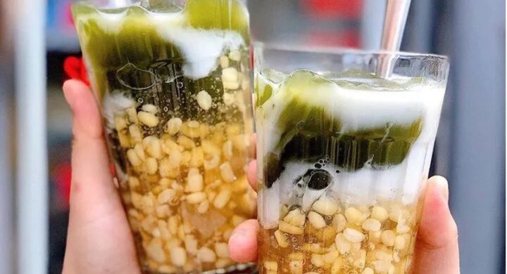 Món chè thập cẩm Hà Nội bắt mắt với hương vị ngọt thanh