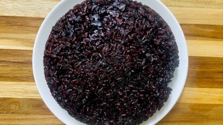 Cách nấu nếp cẩm bằng nồi cơm điện dẻo mềm, không bị lại gạo