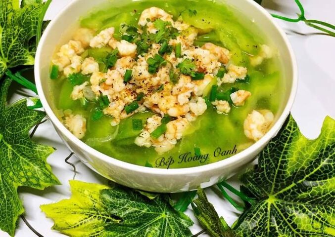Món canh khổ qua với tôm tươi thơm ngon, giải nhiệt cho bữa cơm gia đình
