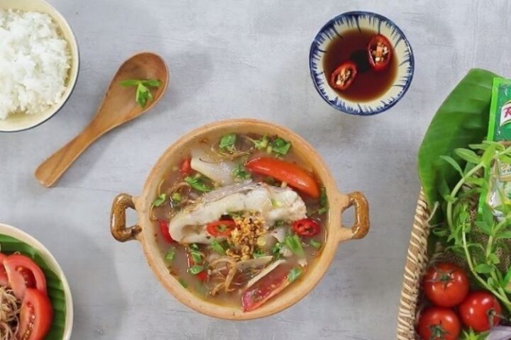 Miếng cá chép tươi ngon trong món canh cá khế bổ dưỡng
