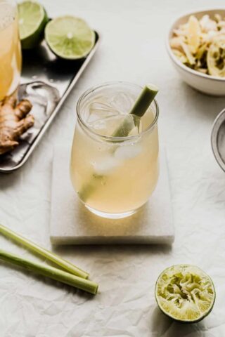 Nấu nước sả uống có tác dụng gì