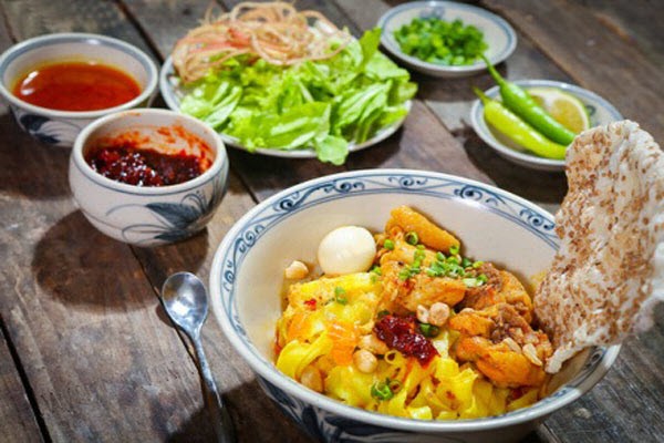 Món mì trộn hấp dẫn, chuẩn vị để học cách nấu mì tôm trộn ngon