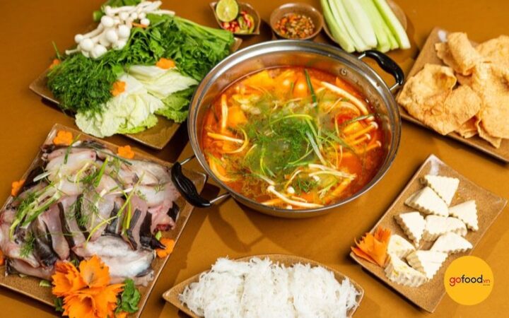 Lẩu cá lăng miền Bắc với nước dùng chua thanh