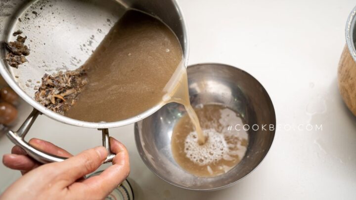 Lọc cua đồng tươi sạch để nấu canh