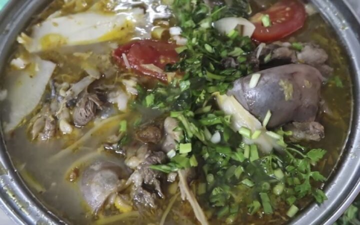 Lẩu mắt cá ngừ đại dương đậm đà, bổ dưỡng, một trong những cách nấu mắt cá ngừ hấp dẫn