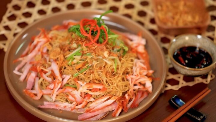Mì trường thọ thành phẩm, sợi mì dai giòn và màu sắc hấp dẫn