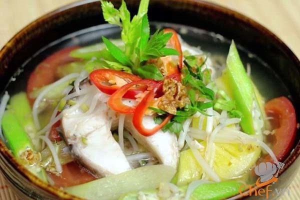 Canh chua cá lóc dọc mùng tươi ngon