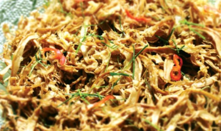 Cách nấu măng khô sợi xào lòng gà thơm ngon