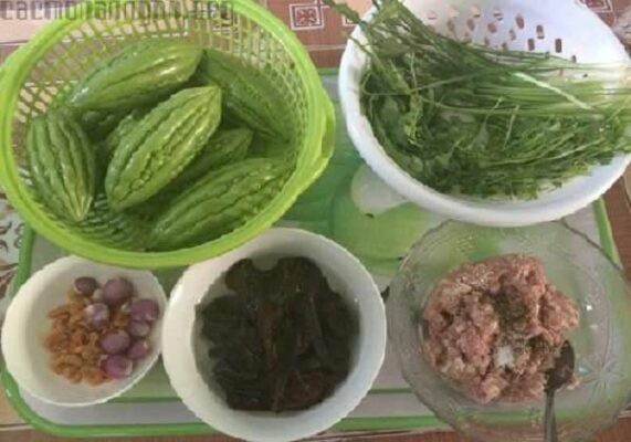 Nguyên liệu làm canh mướp đắng nhồi thịt
