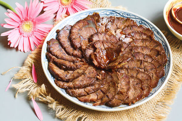 thit bo rim nuoc mam 1