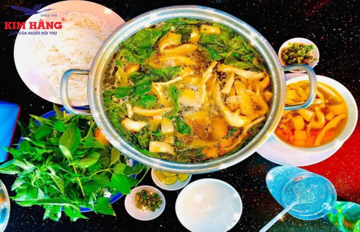 thuong thuc lau ga la e ngon tai xu so suong mu